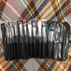 Make up brush set